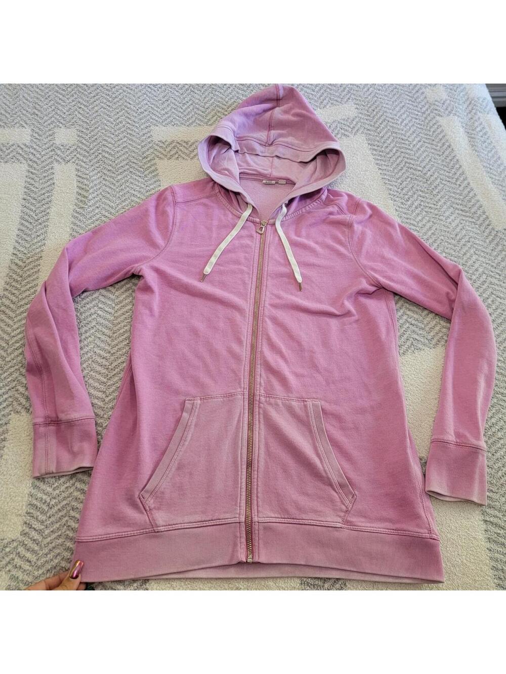 Pink Gap zip up hoodie #gap #cozy #faded #vintage vibes #y2k